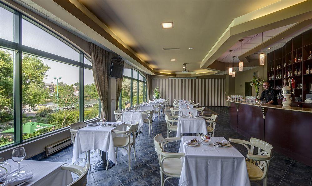 Hotel Chateau Жолиет Екстериор снимка