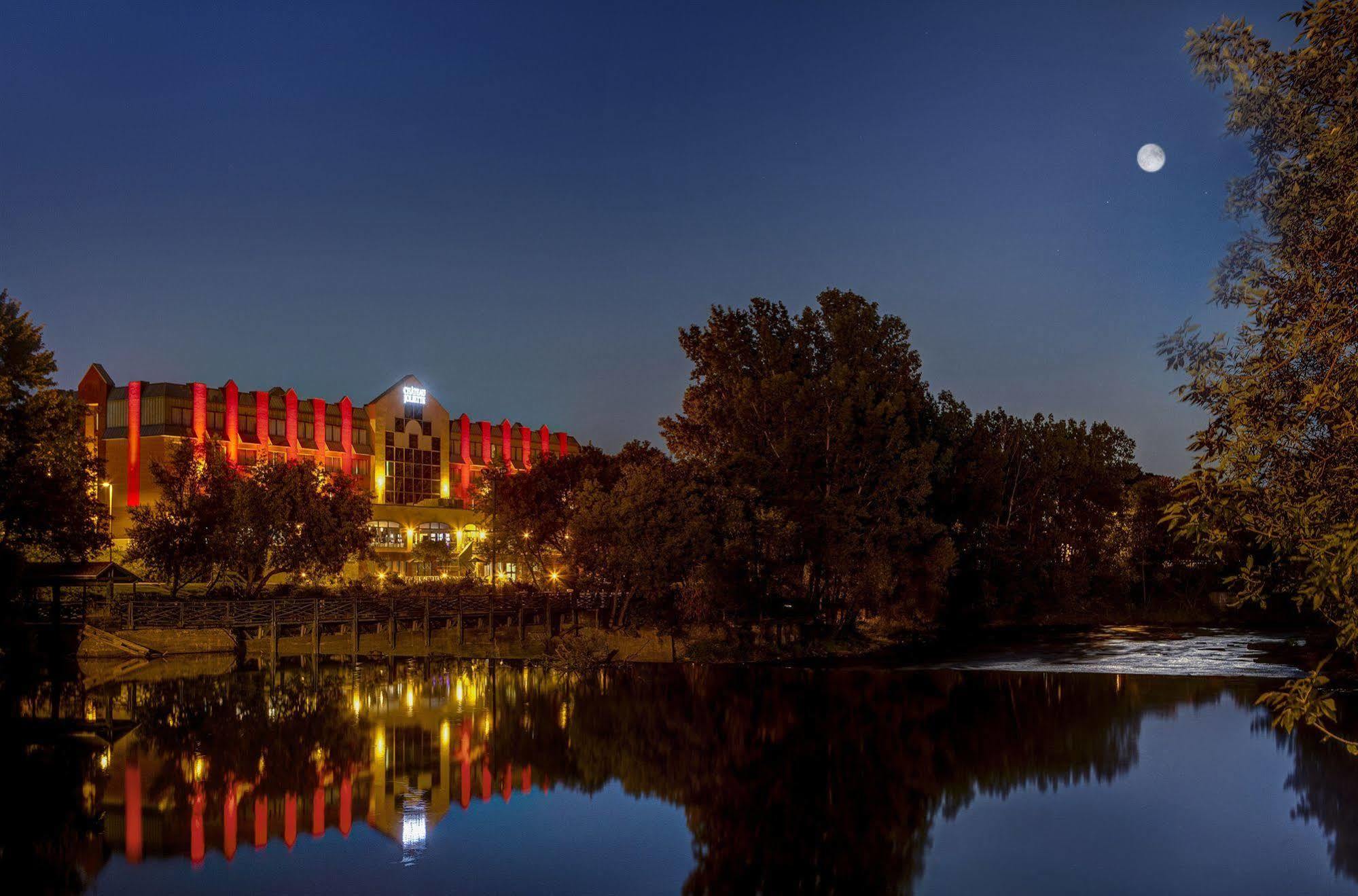 Hotel Chateau Жолиет Екстериор снимка